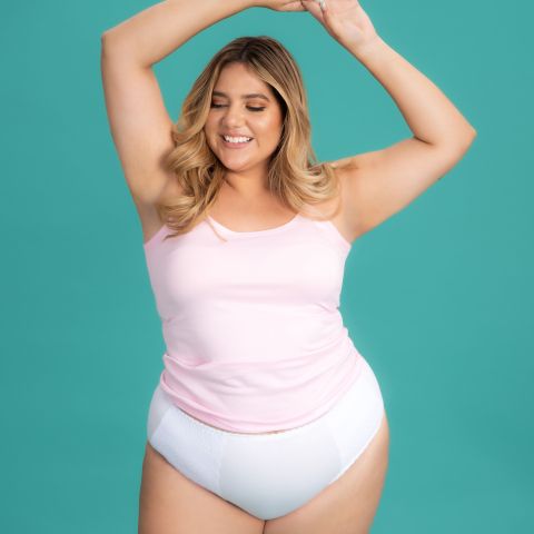 Blumer de mujer con encaje.