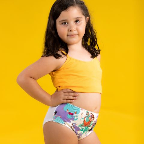 Blumer de niña estampado.