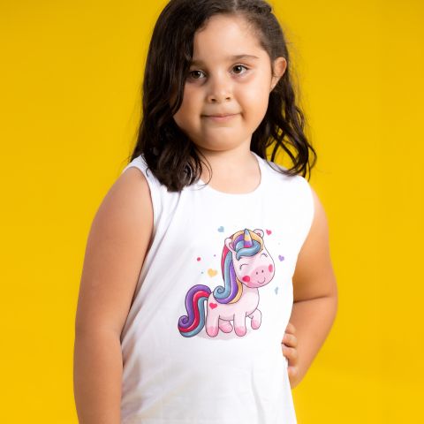 Blusa básica blanca de niña.